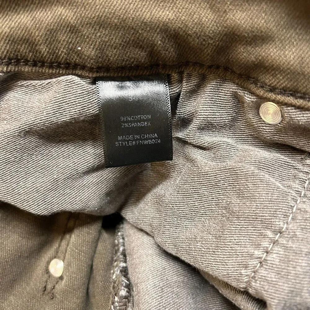 Nova Men Brown Distressed Cargo Shorts Men’s 34 Streetwear Utility